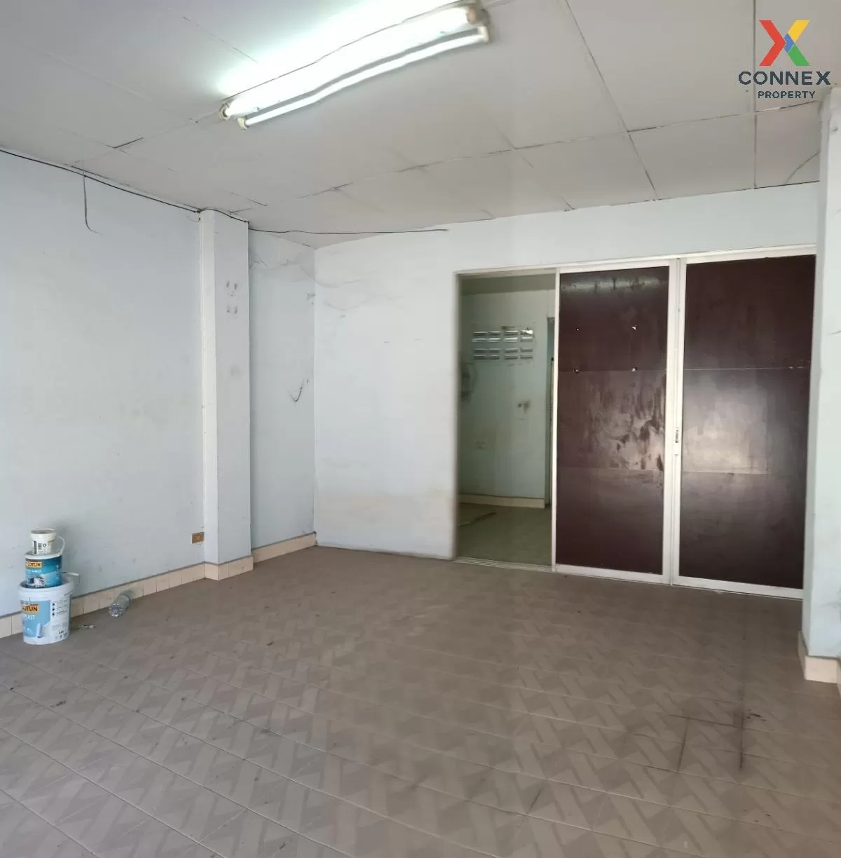 FOR SALE commercial building , Hua Mak , Bang Kapi , Bangkok , CX 3