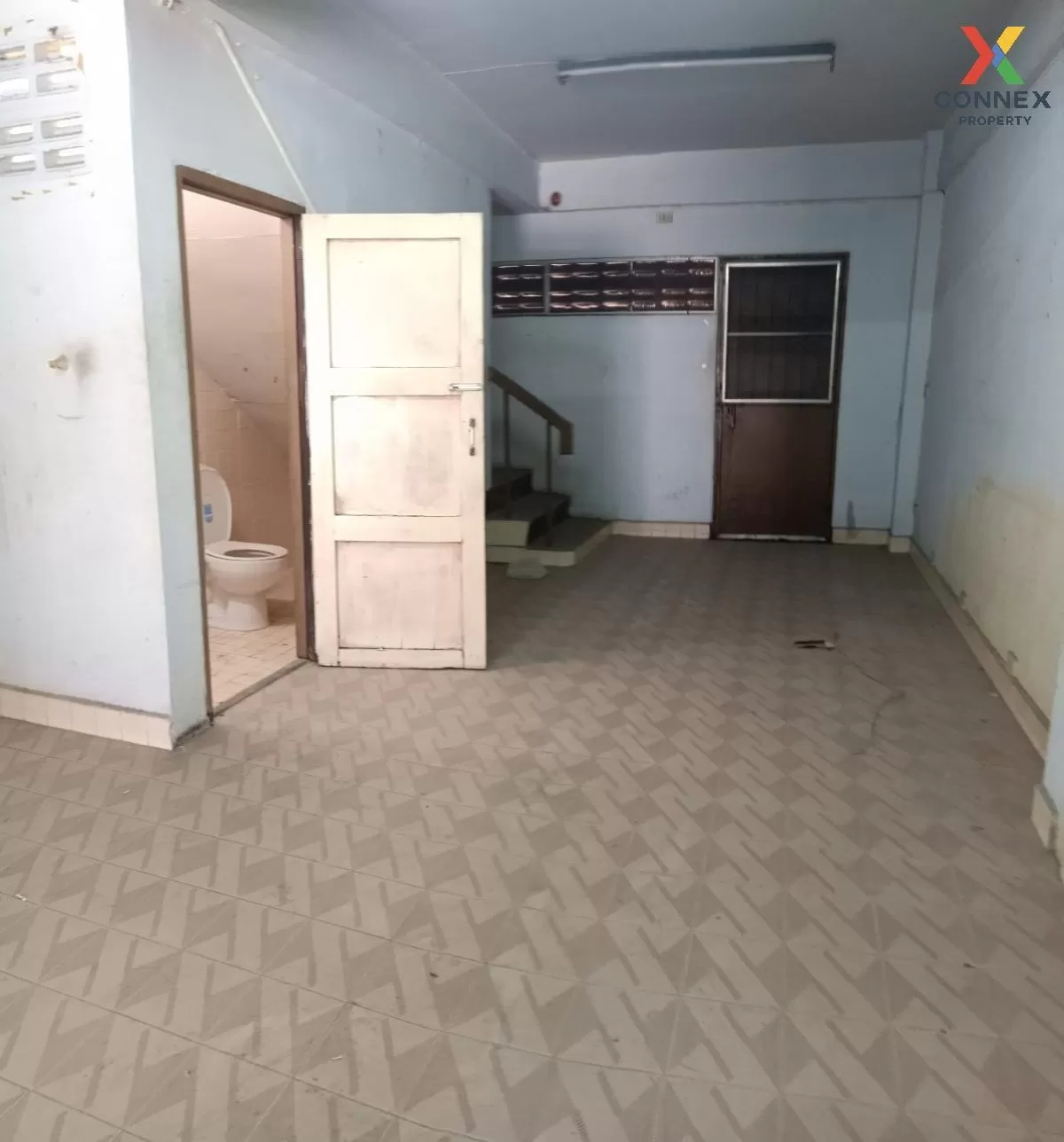 FOR SALE commercial building , Hua Mak , Bang Kapi , Bangkok , CX