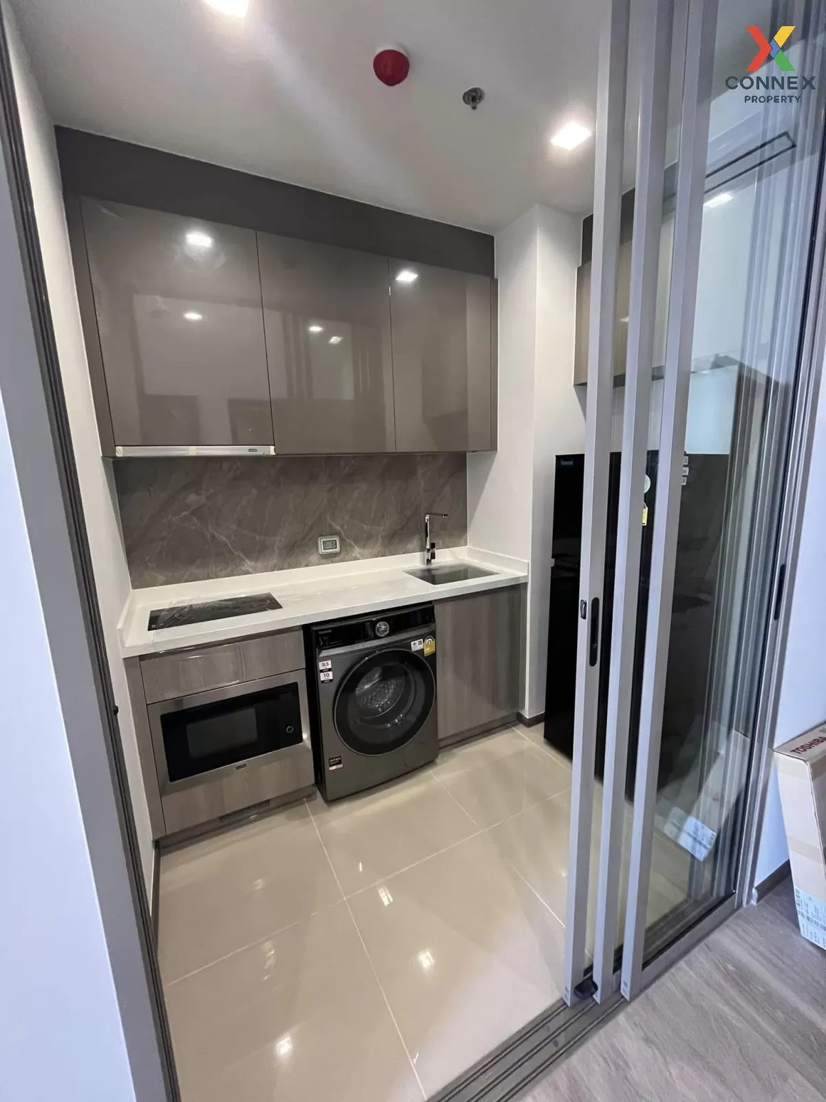 FOR RENT condo , RHYTHM Charoenkrung Pavillion , Wat Phraya Krai  2