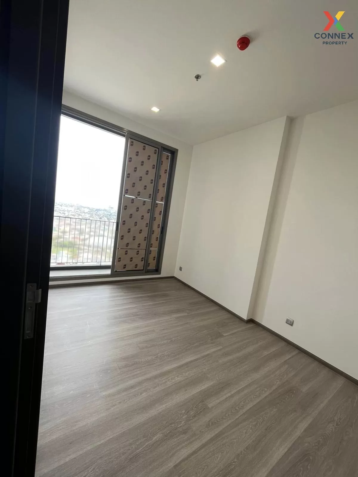 FOR RENT condo , RHYTHM Charoenkrung Pavillion , Wat Phraya Krai  4