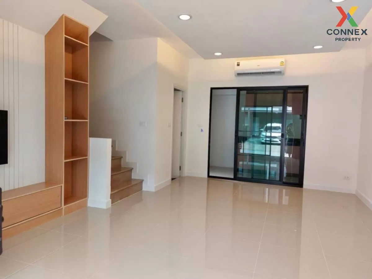 FOR SALE townhome , Verve Phetkasem , MRT-Lak Song , Nong Khang P 2