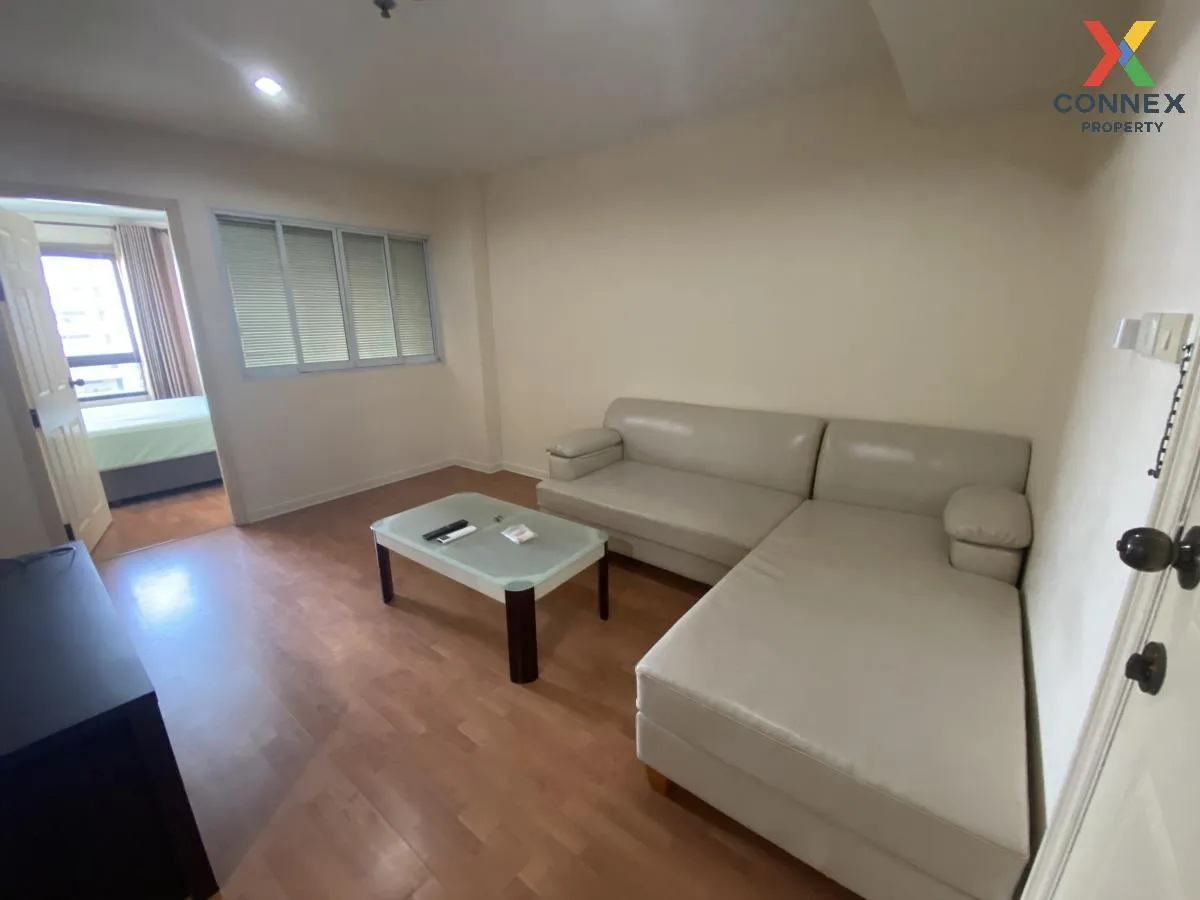 FOR RENT condo , Lumpini Ville Phahol - Suthisarn , BTS-Saphan Kh 1