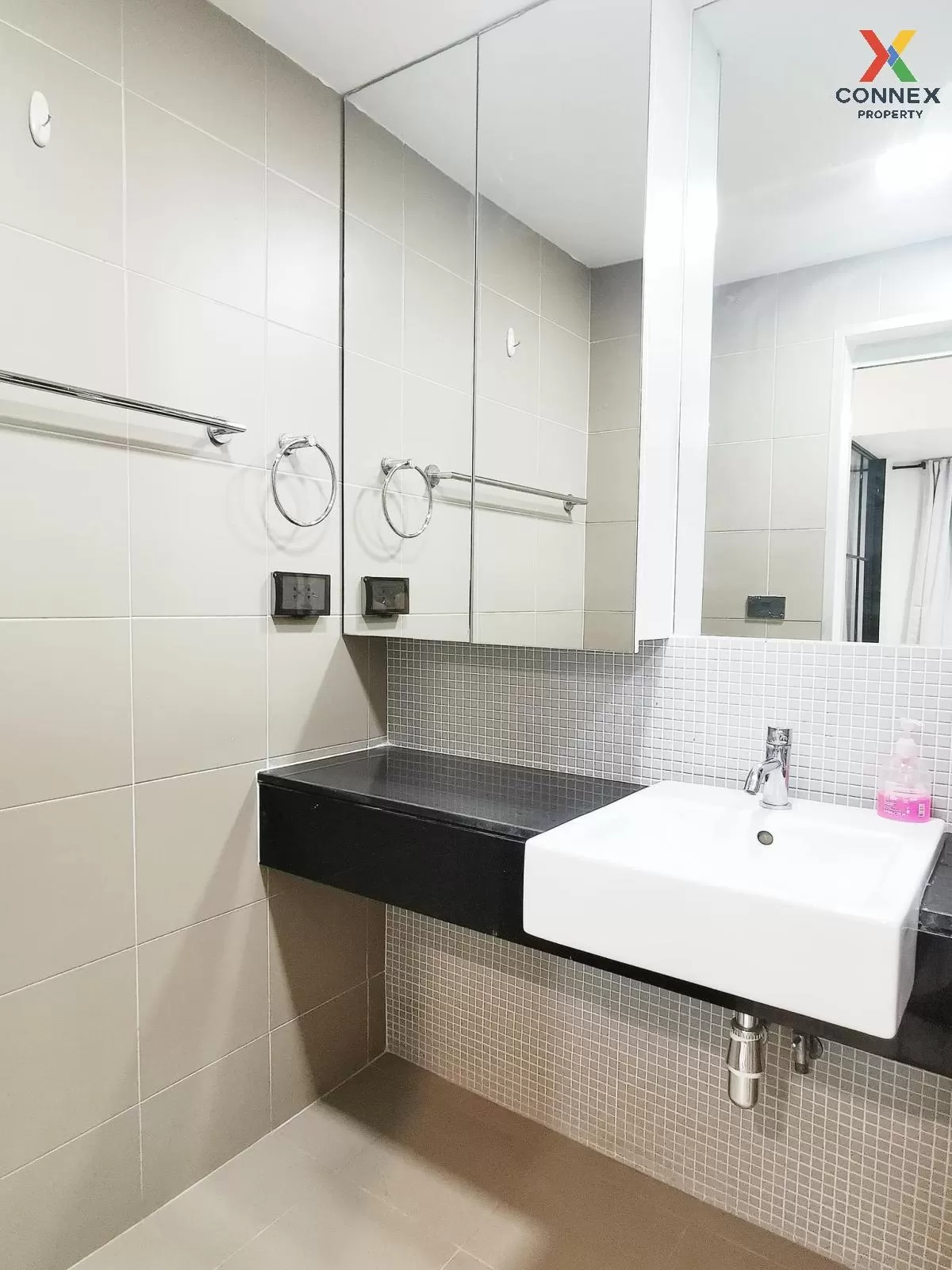 เช่าคอนโด  เดอะ คัลเลอร์รี่ วิวิด MRT-ห้วยขวาง ห้วยขวาง เขต ห้วยข