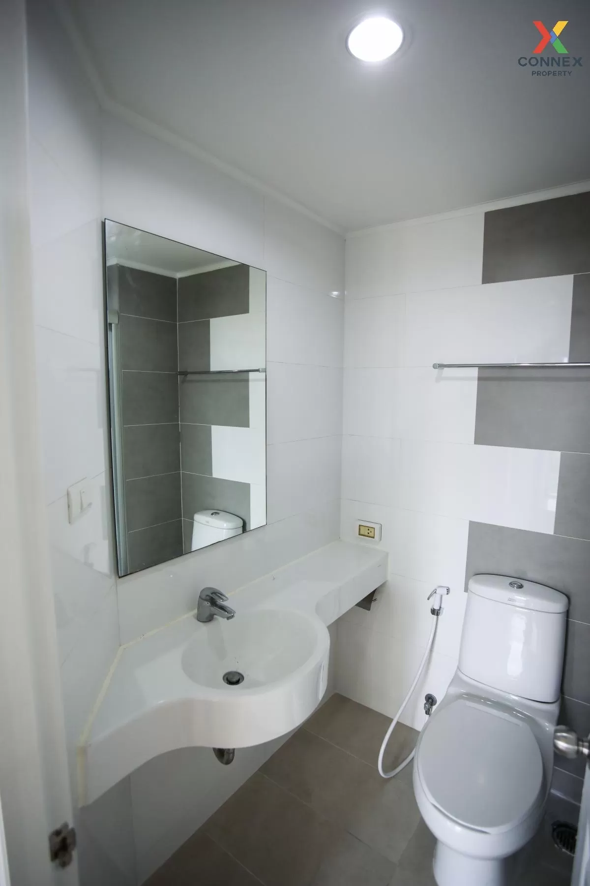 ขายคอนโด  ลุมพินี เพลส พระราม 4 - กล้วยน้ำไท BTS-พระโขนง พระโขนง  ขายคอนโด  ลุมพินี เพลส พระราม 4 - กล้วยน้ำไท BTS-พระโขนง พระโขนง