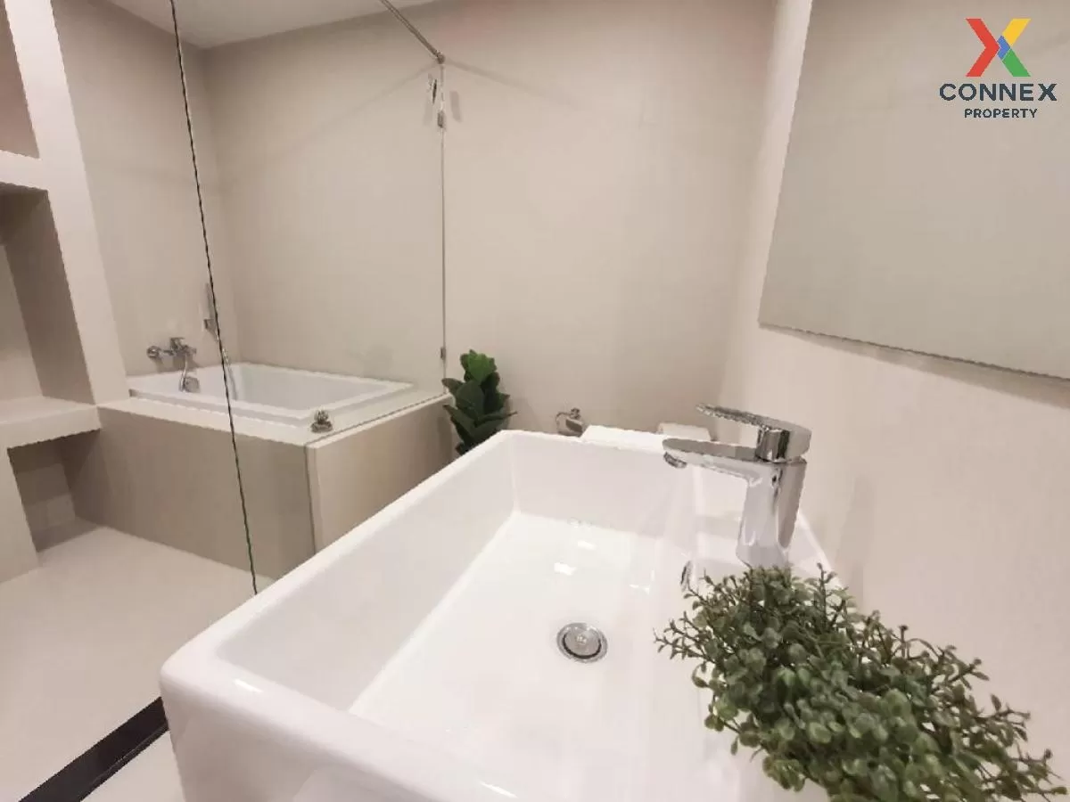 FOR RENT condo , Noble Ambience Sukhumvit 42 , BTS-Ekkamai , Phra