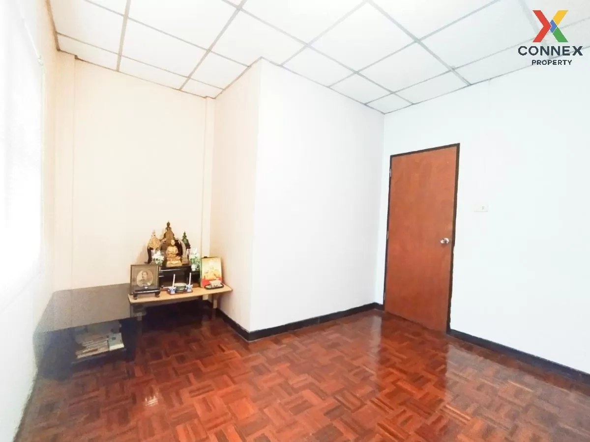 ขายทาวน์เฮ้าส์/ทาวน์โฮม  บ้านรุ่งกิจวิลล่า 5 วิวสวย คลองสามประเวศ