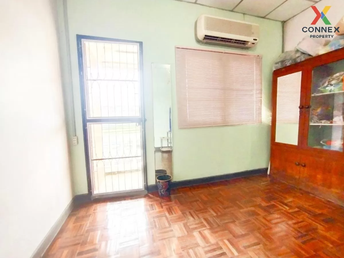 ขายทาวน์เฮ้าส์/ทาวน์โฮม  บ้านรุ่งกิจวิลล่า 5 วิวสวย คลองสามประเวศ