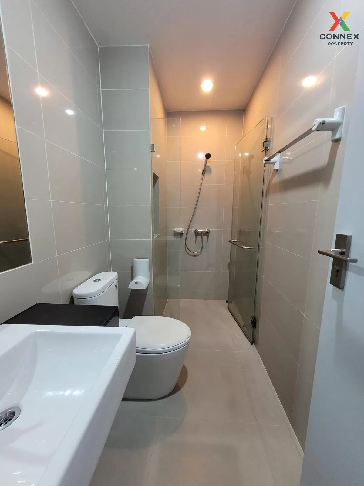 FOR SALE Condo , Ideo Blucove Sukhumvit , BTS-Udom Suk , Bang Na  FOR SALE Condo , Ideo Blucove Sukhumvit , BTS-Udom Suk , Bang Na