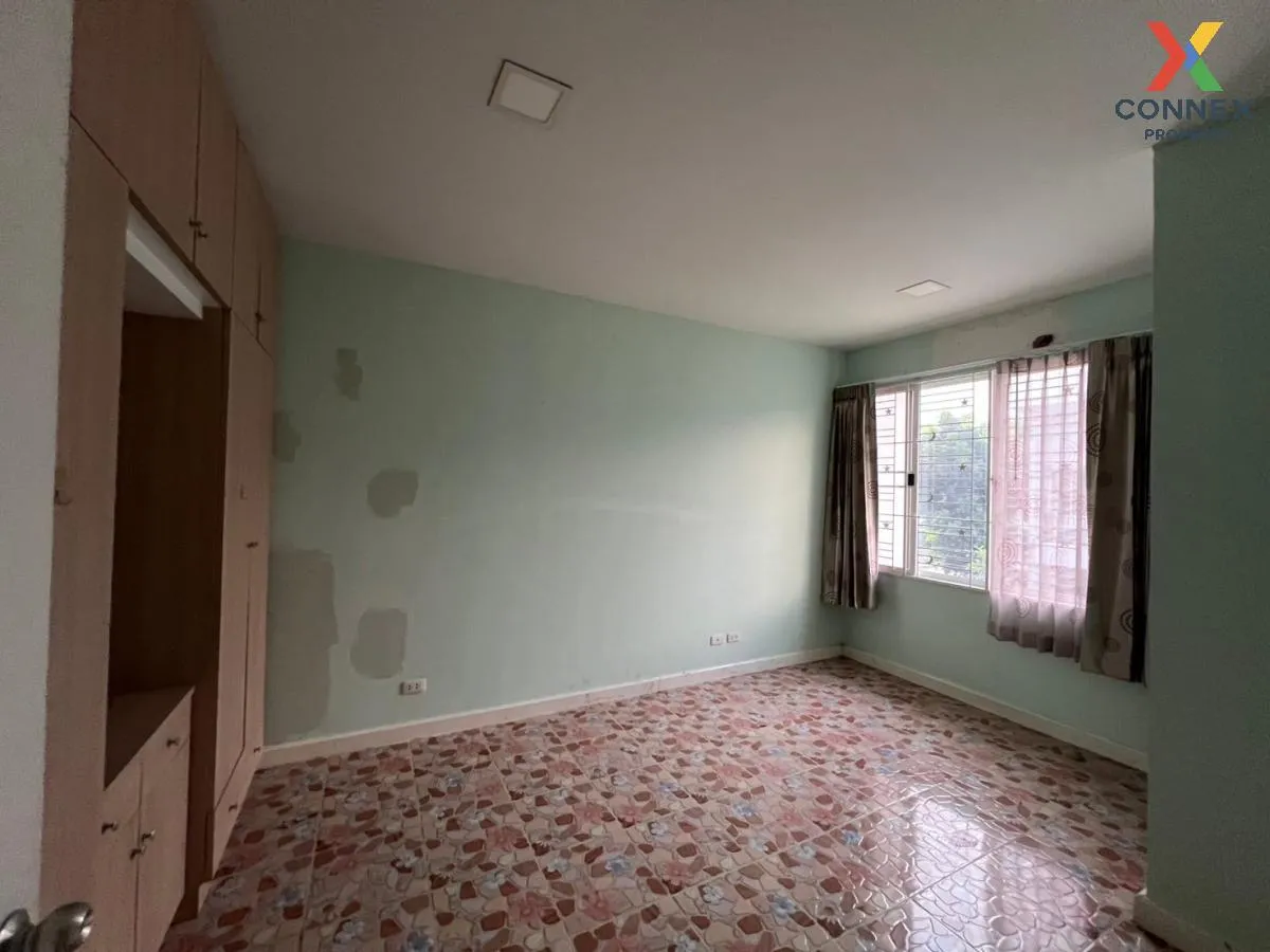 FOR SALE Townhouse/Townhome  , Bless Ville Ramintra 117 , MRT-Ban