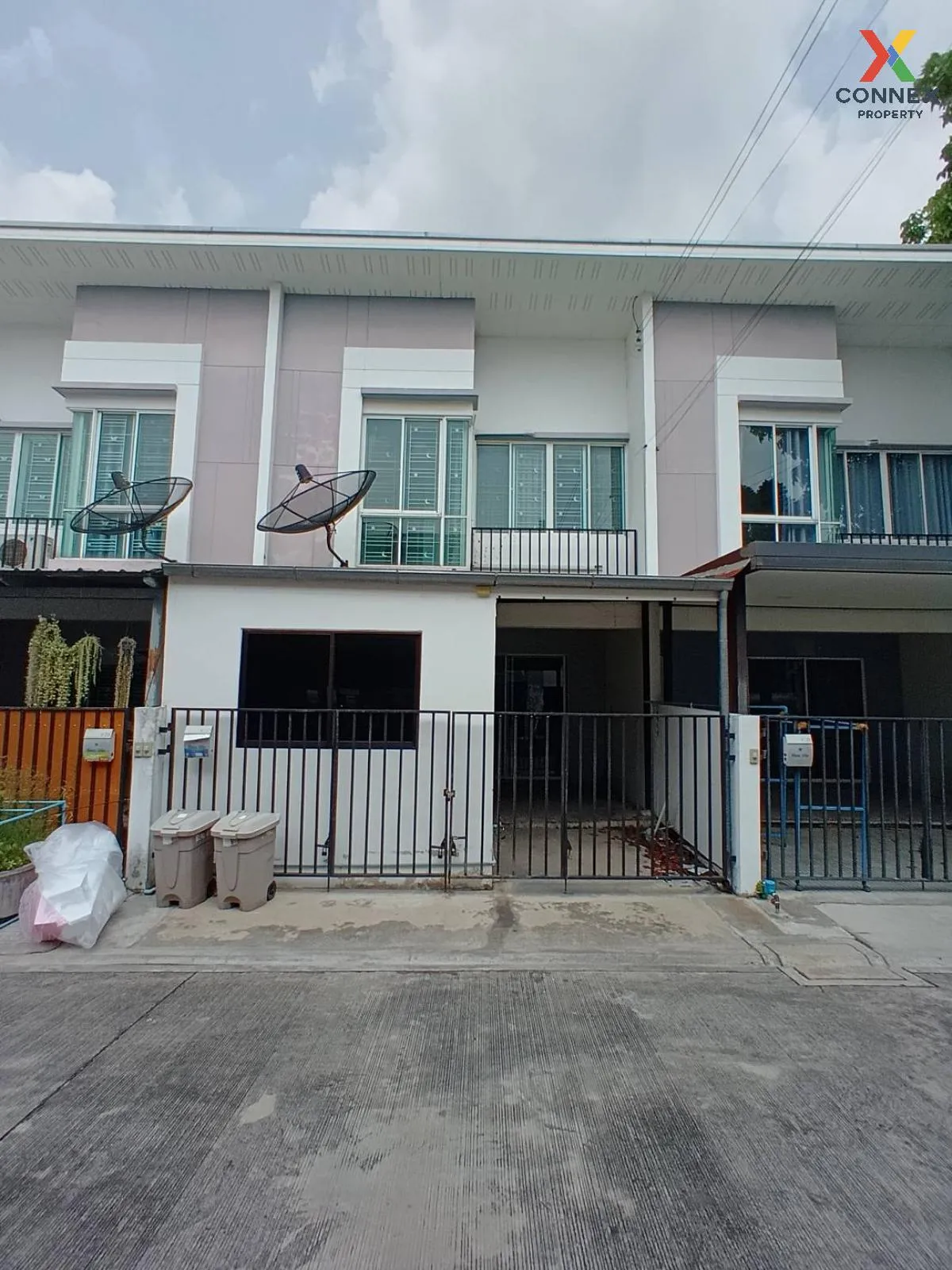 FOR SALE Townhouse/Townhome  , Bless Ville Ramintra 117 , MRT-Ban 1