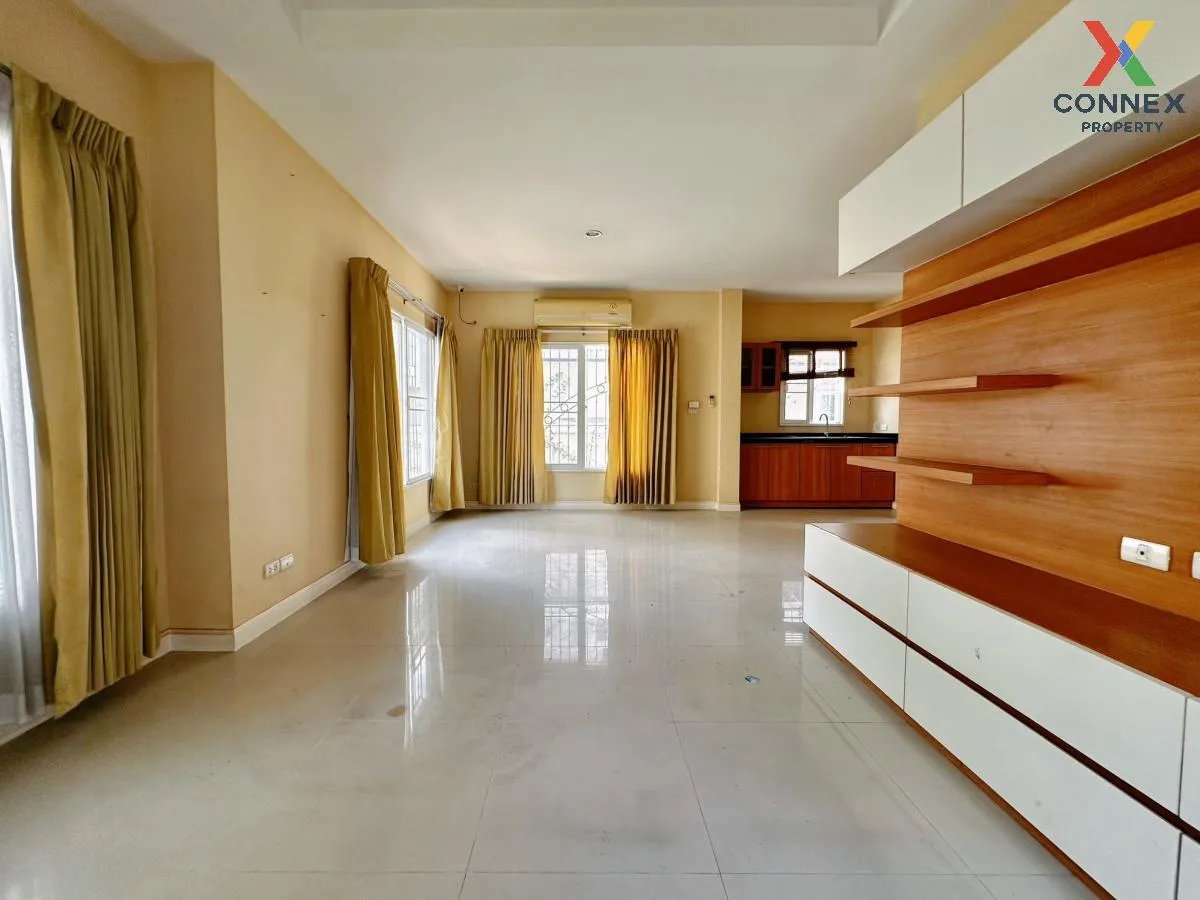 ขายบ้าน  เดอะ เซนโทร รามอินทรา คันนายาว เขต คันนายาว กรุงเทพ CX-8