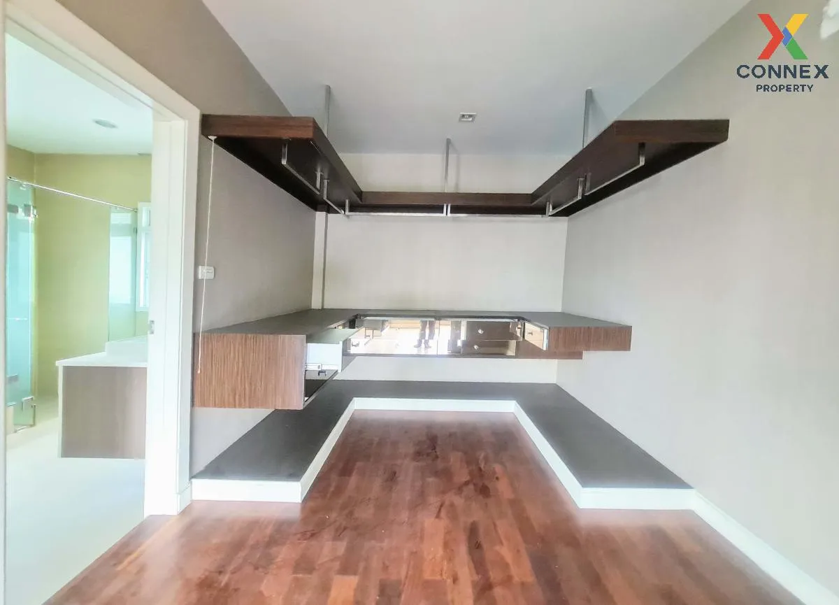 FOR SALE House , Grand Bangkok Boulevard  , Saphan Sung , Saphan 