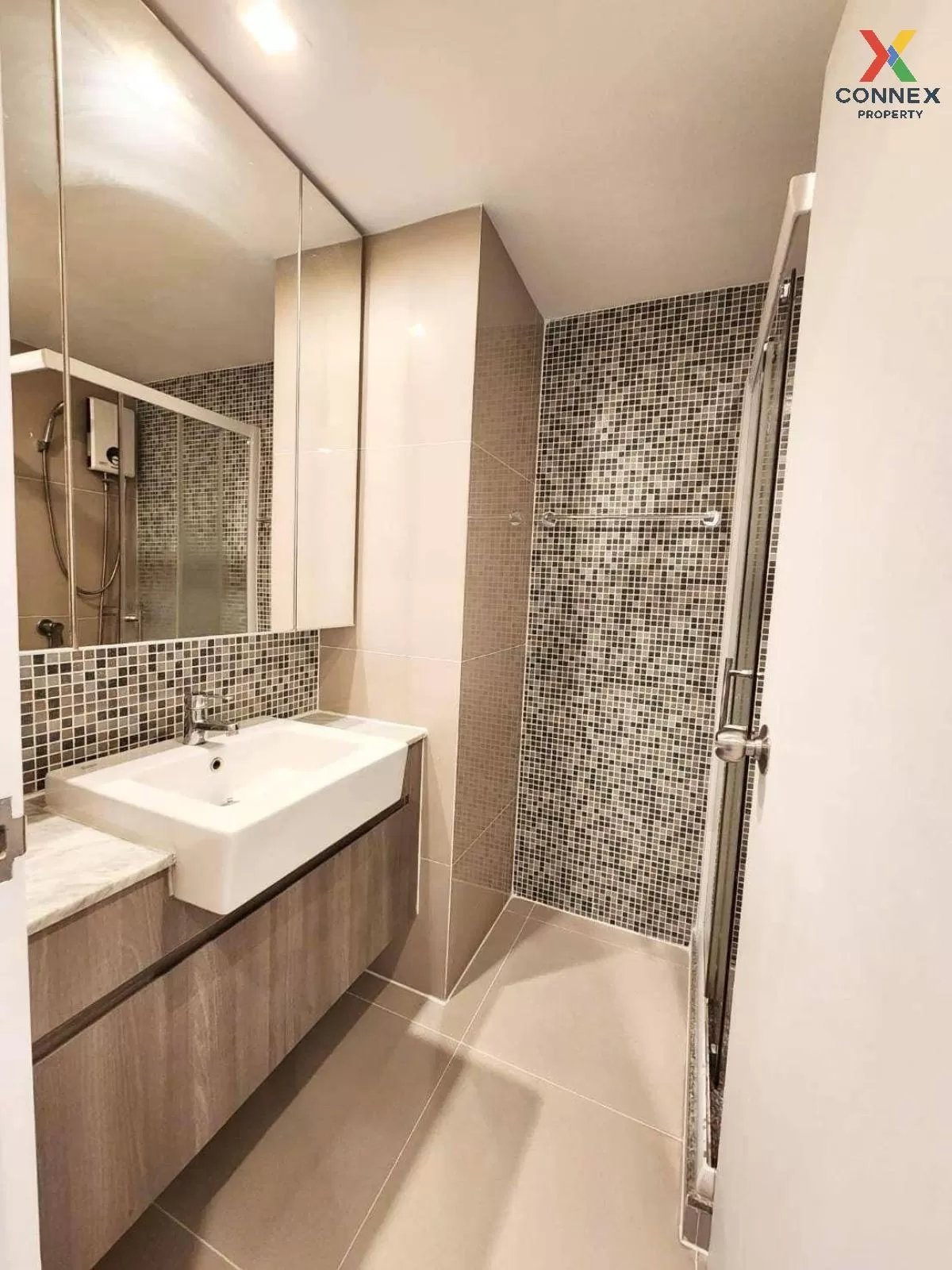 FOR SALE Condo , We Condo Ekkamai - Ramindra , Tha Raeng , Bang K