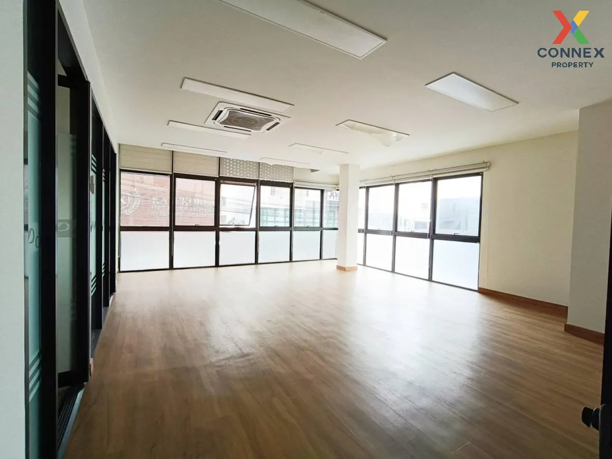 FOR SALE House , DISTRICT Ekkamai-Ramintra , Nuan Chan , Bung Kum