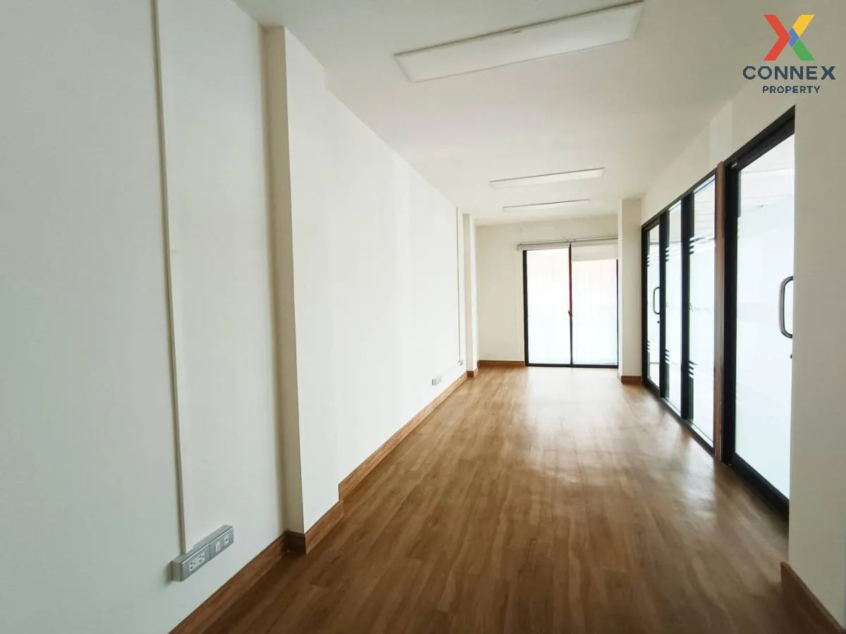 FOR SALE House , DISTRICT Ekkamai-Ramintra , Nuan Chan , Bung Kum