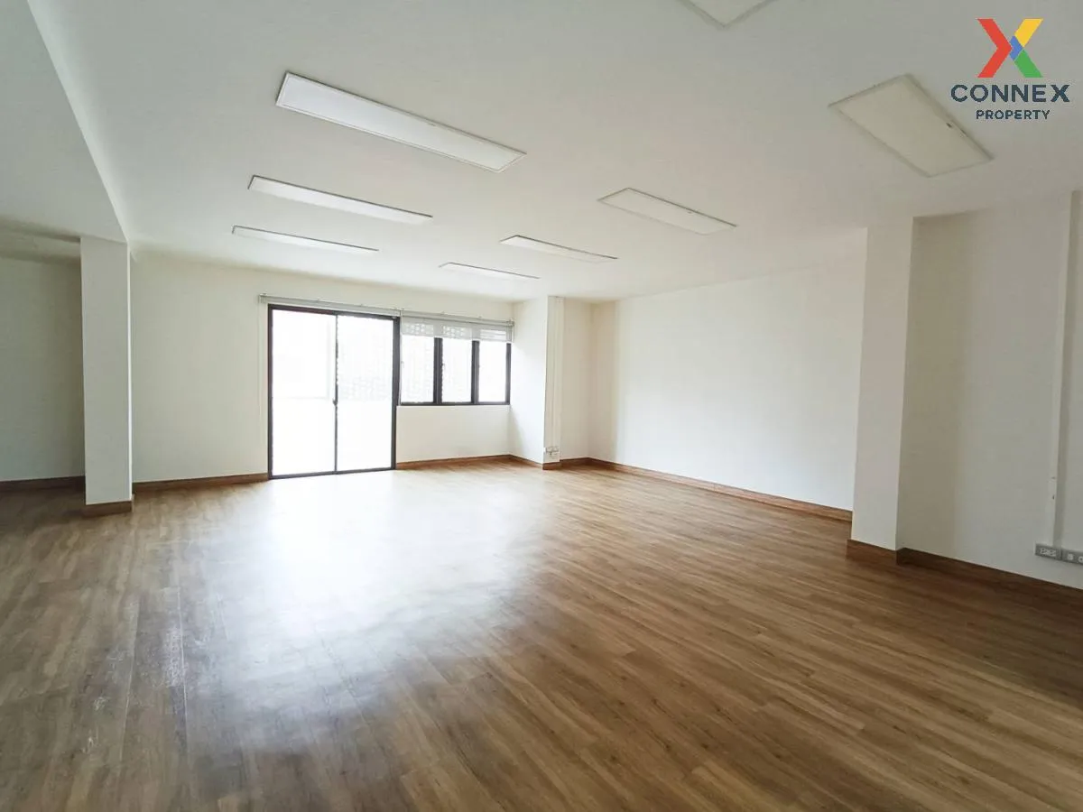 FOR SALE House , DISTRICT Ekkamai-Ramintra , Nuan Chan , Bung Kum