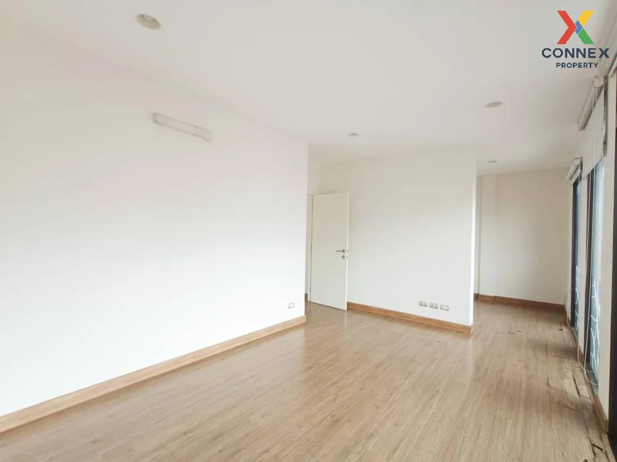 FOR SALE House , DISTRICT Ekkamai-Ramintra , Nuan Chan , Bung Kum