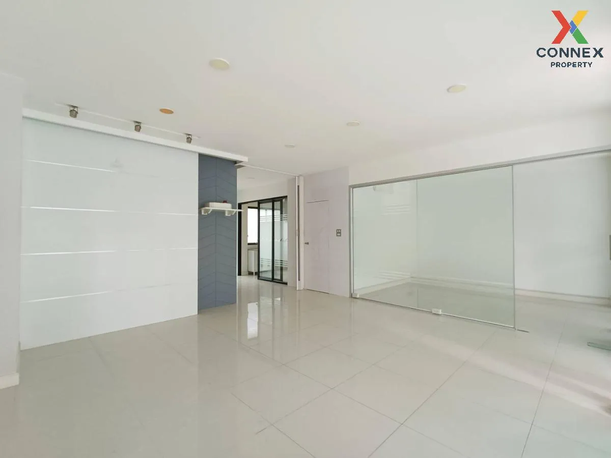 FOR SALE House , DISTRICT Ekkamai-Ramintra , Nuan Chan , Bung Kum