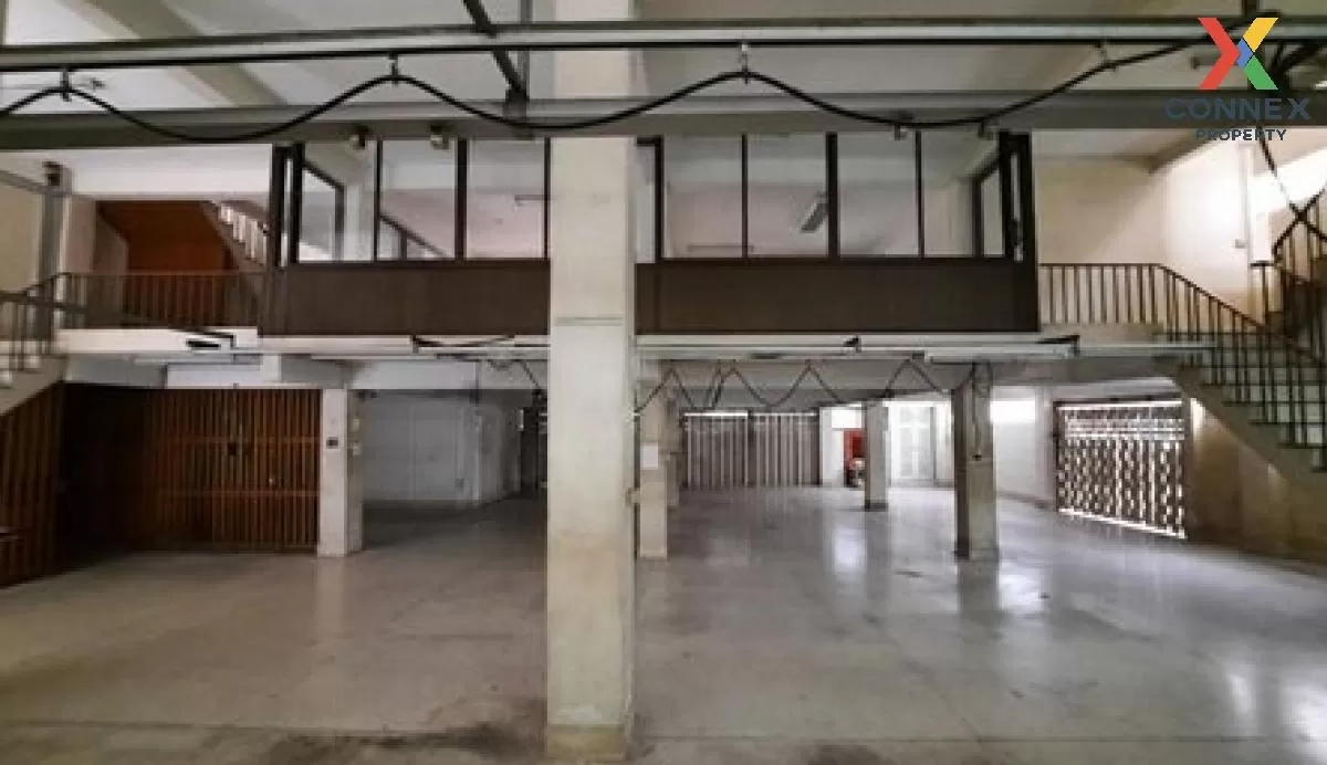 For Sale Commercial Building 4 Consecutive Corner units, Tassanee 3