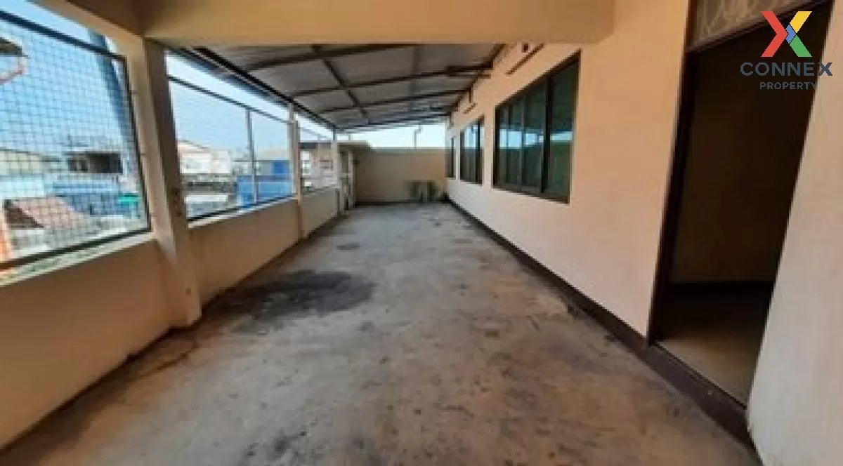 For Sale Commercial Building 4 Consecutive Corner units, Tassanee