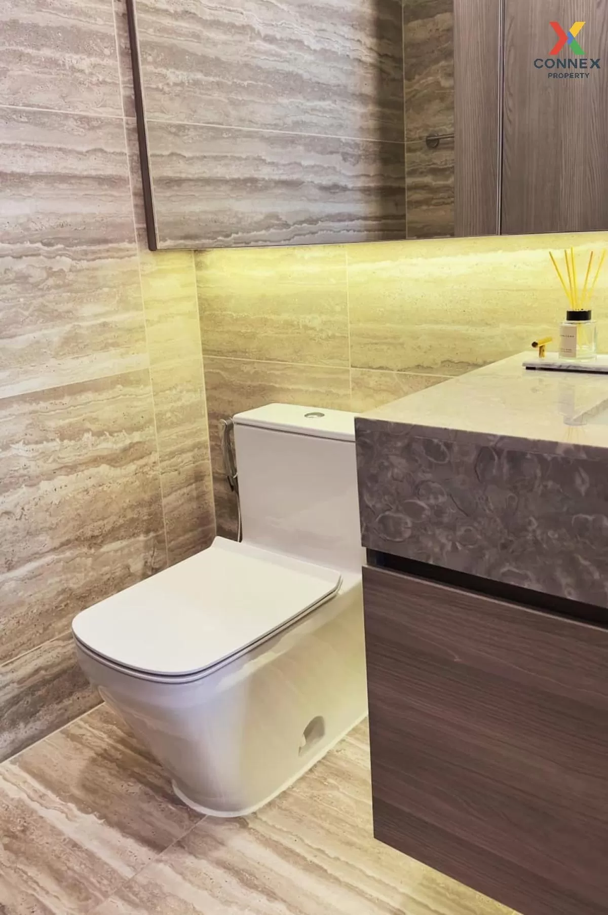 FOR RENT Condo , Celes Asoke , MRT-Sukhumvit , Khlong Toei Nuea ,