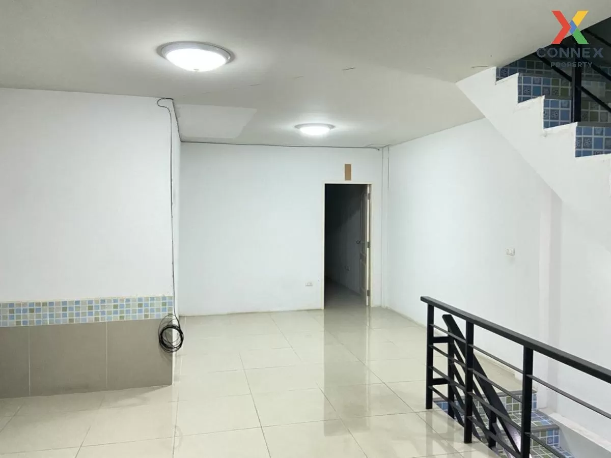 ขายอาคารพาณิชย์  แอทโฮม รามอินทรา คันนายาว เขต คันนายาว กรุงเทพ C