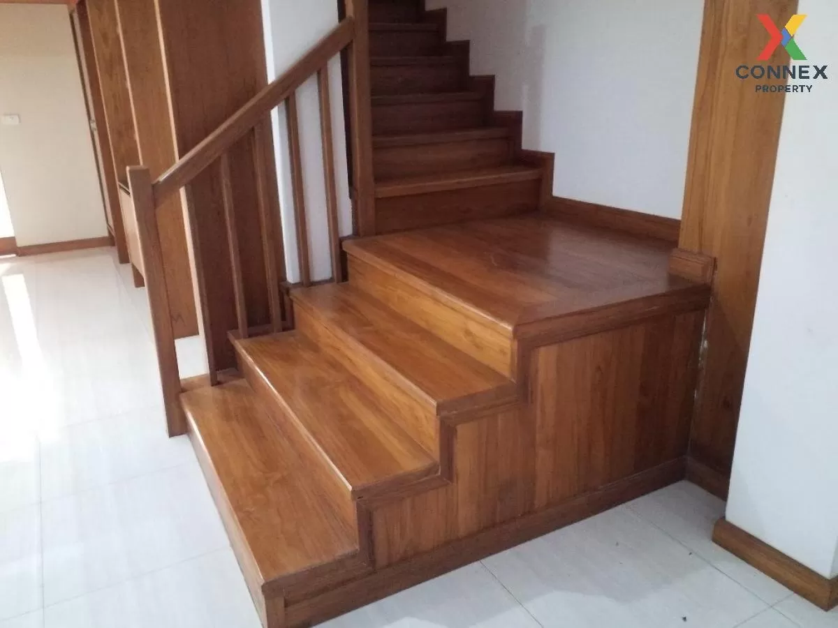 For Sale Commercial Building 3.5 storey, 8 Meter frontage, Ekacha