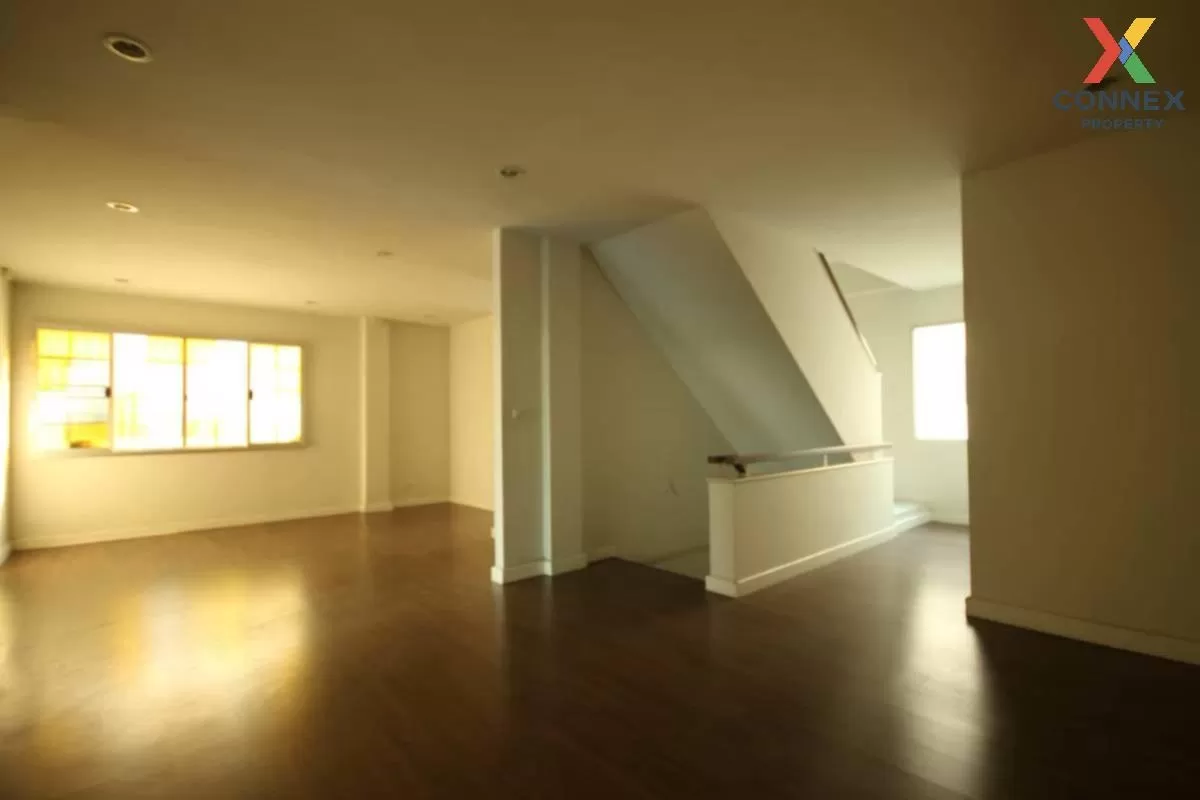 FOR SALE Commercial Building Townplus Pracha Uthit, Connected Cor