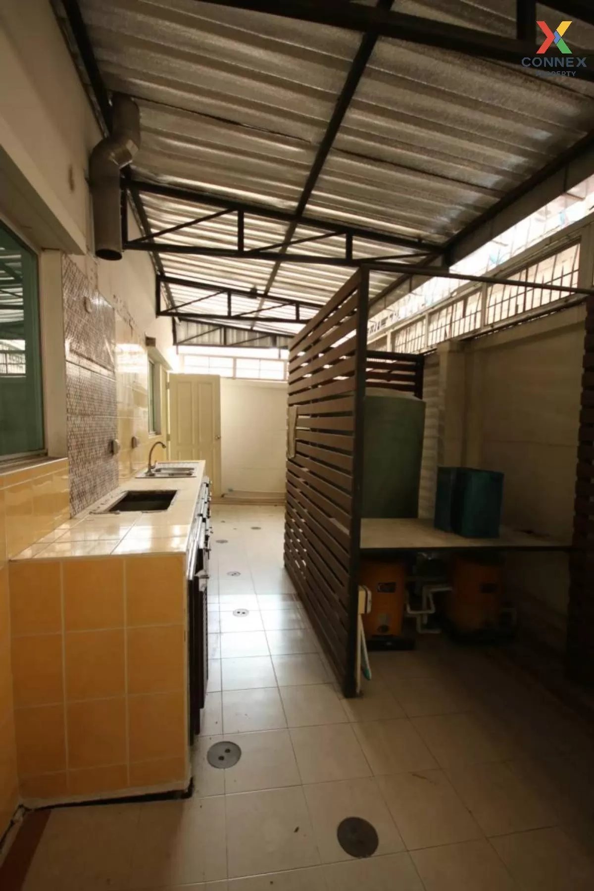 FOR SALE Commercial Building Townplus Pracha Uthit, Connected Cor