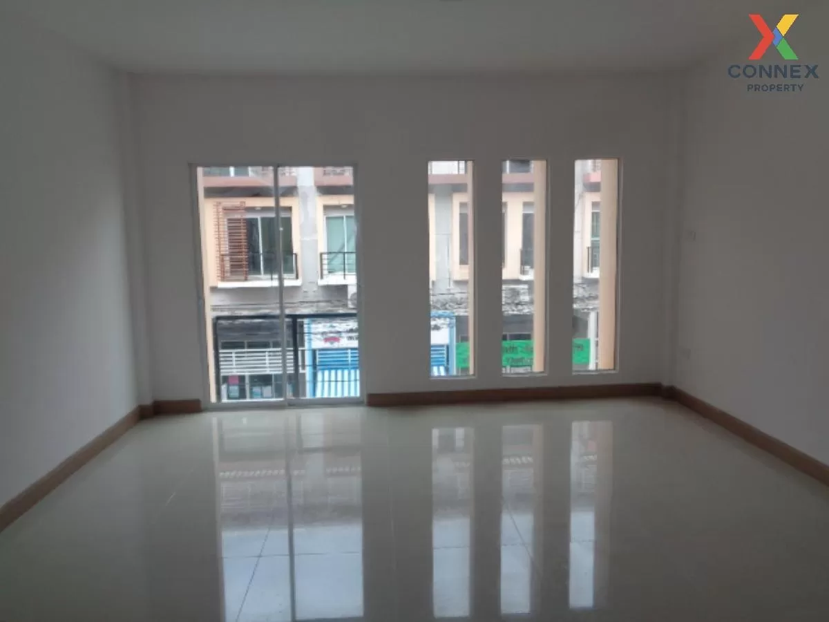 ขายอาคารพาณิชย์ 3 ชั้นครึ่ง อาร์เค พาร์ค รามอินทรา-คู้บอน บางชัน  2