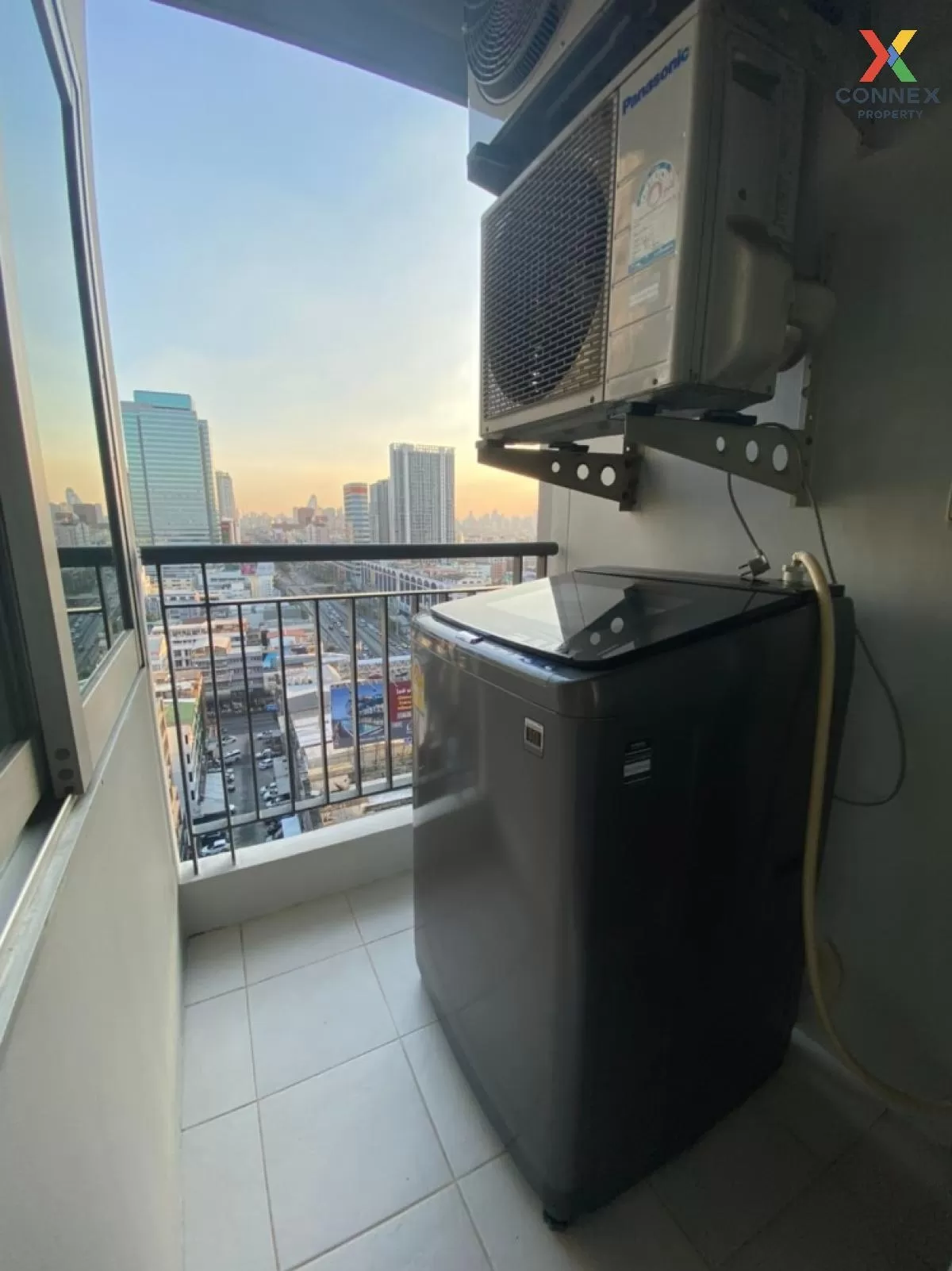FOR RENT Condo , Life @ Ratchada - Suthisan , MRT-Sutthisan , Sam FOR RENT Condo , Life @ Ratchada - Suthisan , MRT-Sutthisan , Sam