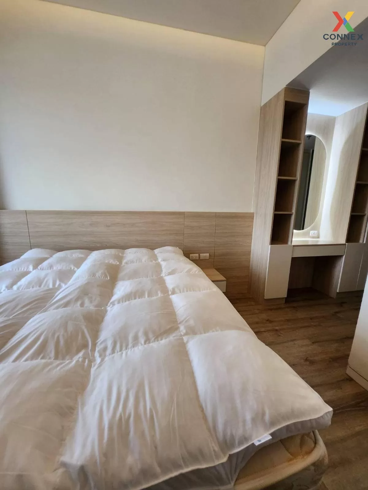 FOR RENT Condo , Siamese Ratchakru , high floor , BTS-Ari , Sam S