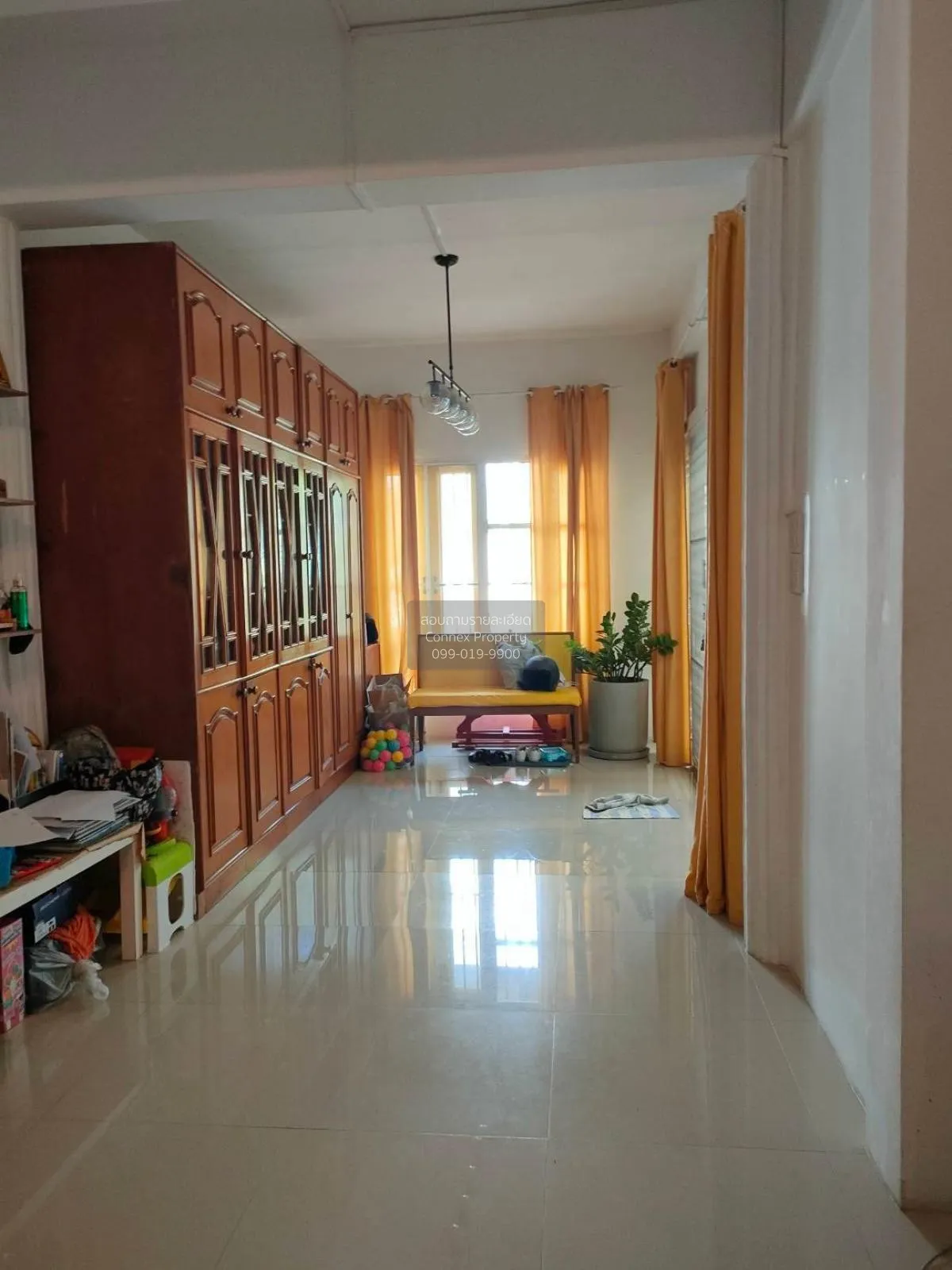 For Sale Townhouse/Townhome  , Santhat Thanee  , corner unit , Th 4