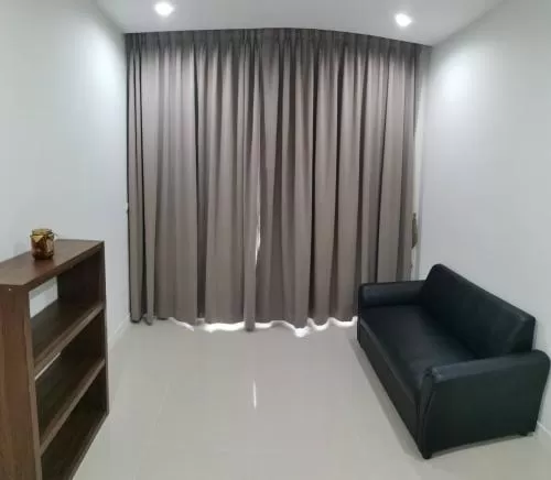 เช่าคอนโด  เซอร์เคิล คอนโดมิเนียม MRT-เพชรบุรี ถนนเพชรบุรี เขต ราชเทวี กรุงเทพ CX-82048