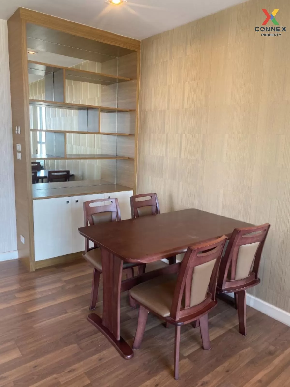 เช่าคอนโด  เดอะ รูม สาทร - ตากสิน BTS-โพธิ์นิมิตร บางยี่เรือ เขต  2