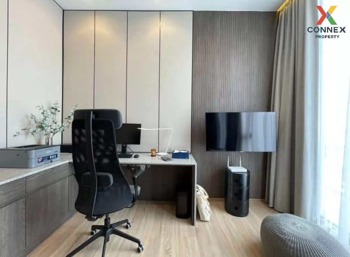 For Sale Condo , The Line Phahol - Pradipat , high floor , BTS-Sa