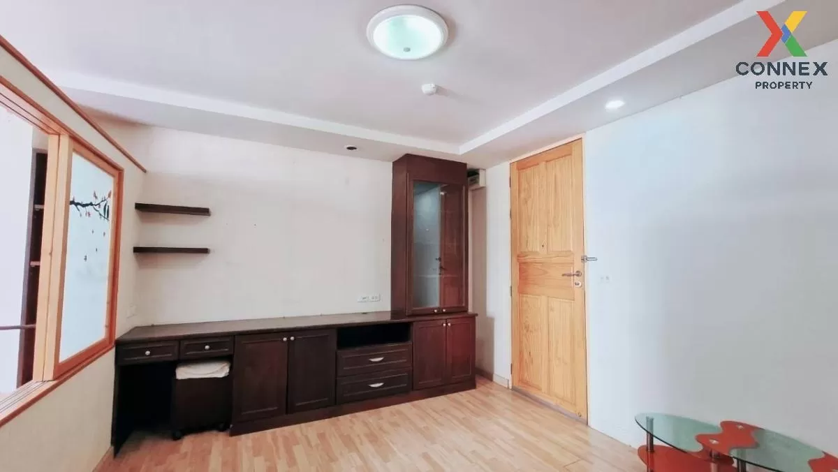 For Rent Condo , Ratchada City 18 , MRT-Huai Khwang , Sam Saen No 1
