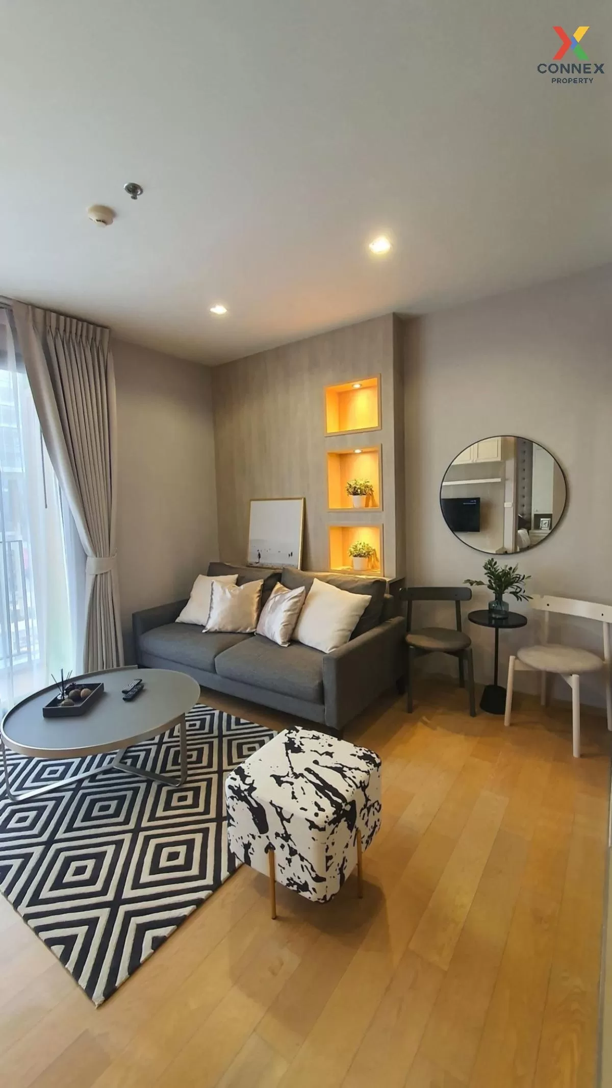 เช่าคอนโด  เอช คิว ทองหล่อ BTS-ทองหล่อ คลองตันเหนือ เขต วัฒนา กรุ 4