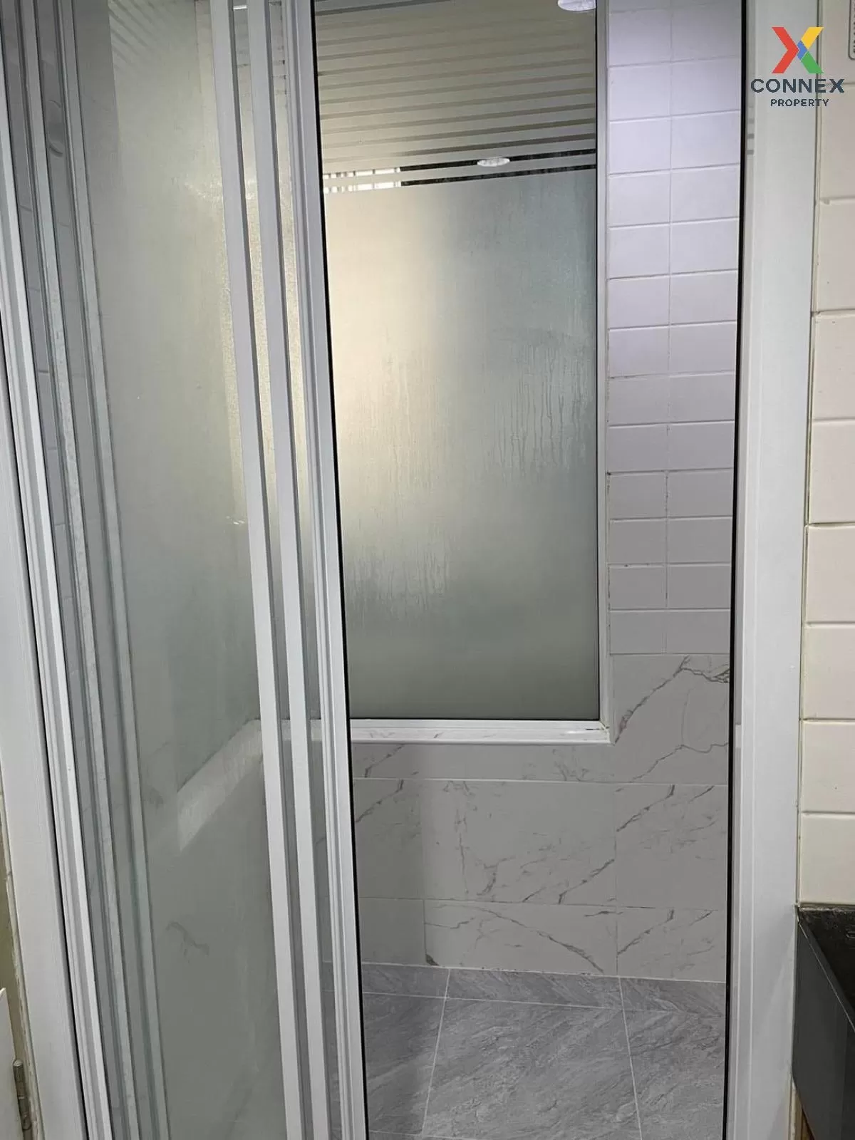 ขายคอนโด  ไอดีโอ สาทร - ตากสิน BTS-กรุงธนบุรี คลองต้นไทร เขต คลอง