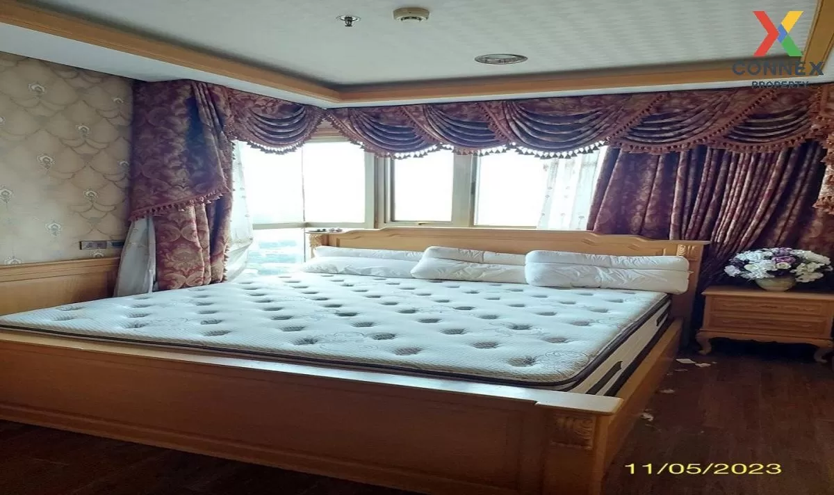 ขายคอนโด  เดอะ เครสท์ พหลโยธิน 11 BTS-สะพานควาย สามเสนใน เขต พญาไ