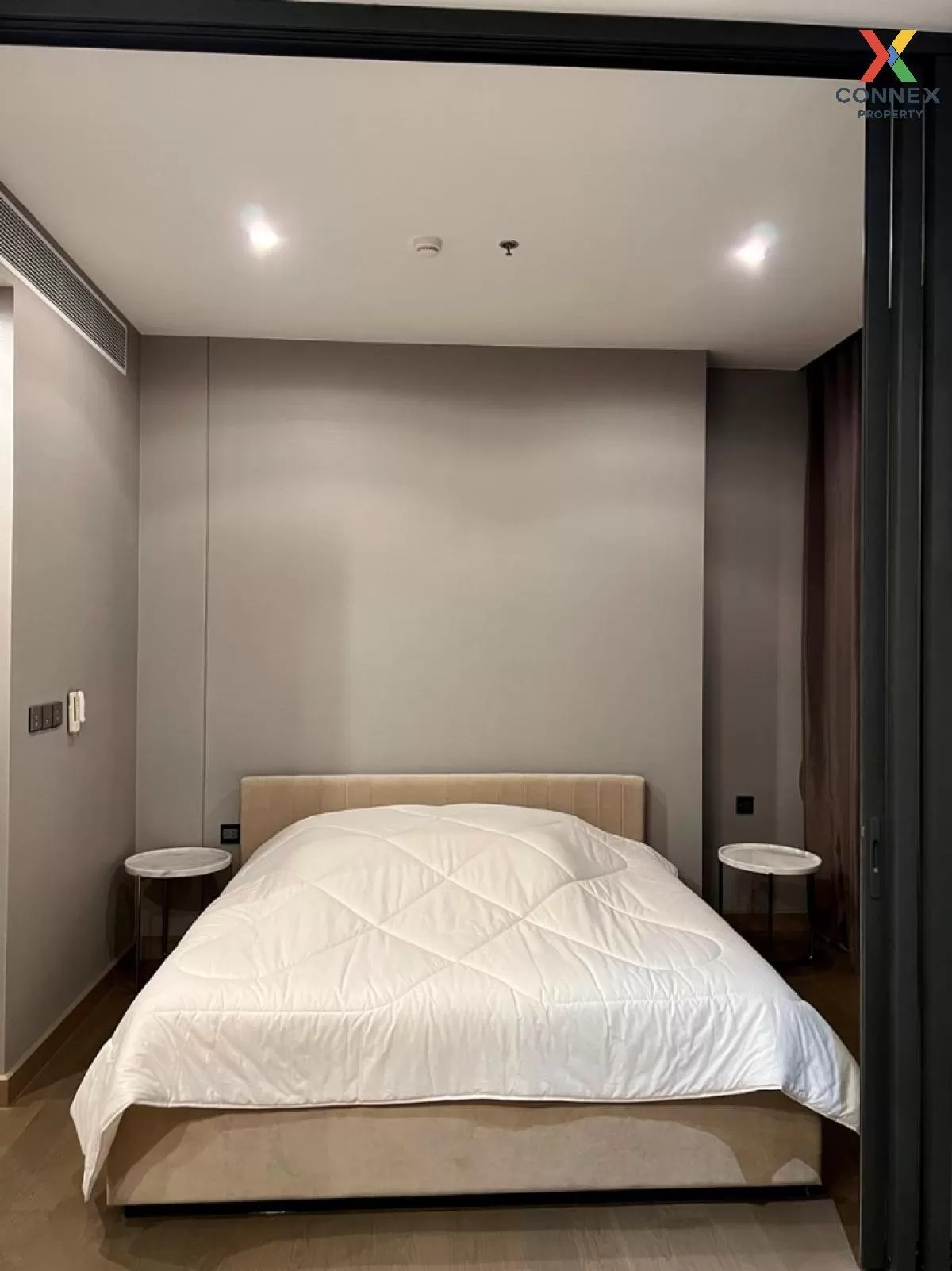 เช่าคอนโด  ดิ เอส แอท สิงห์คอมเพล็กซ์ MRT-เพชรบุรี บางกะปิ เขต ห้ 4