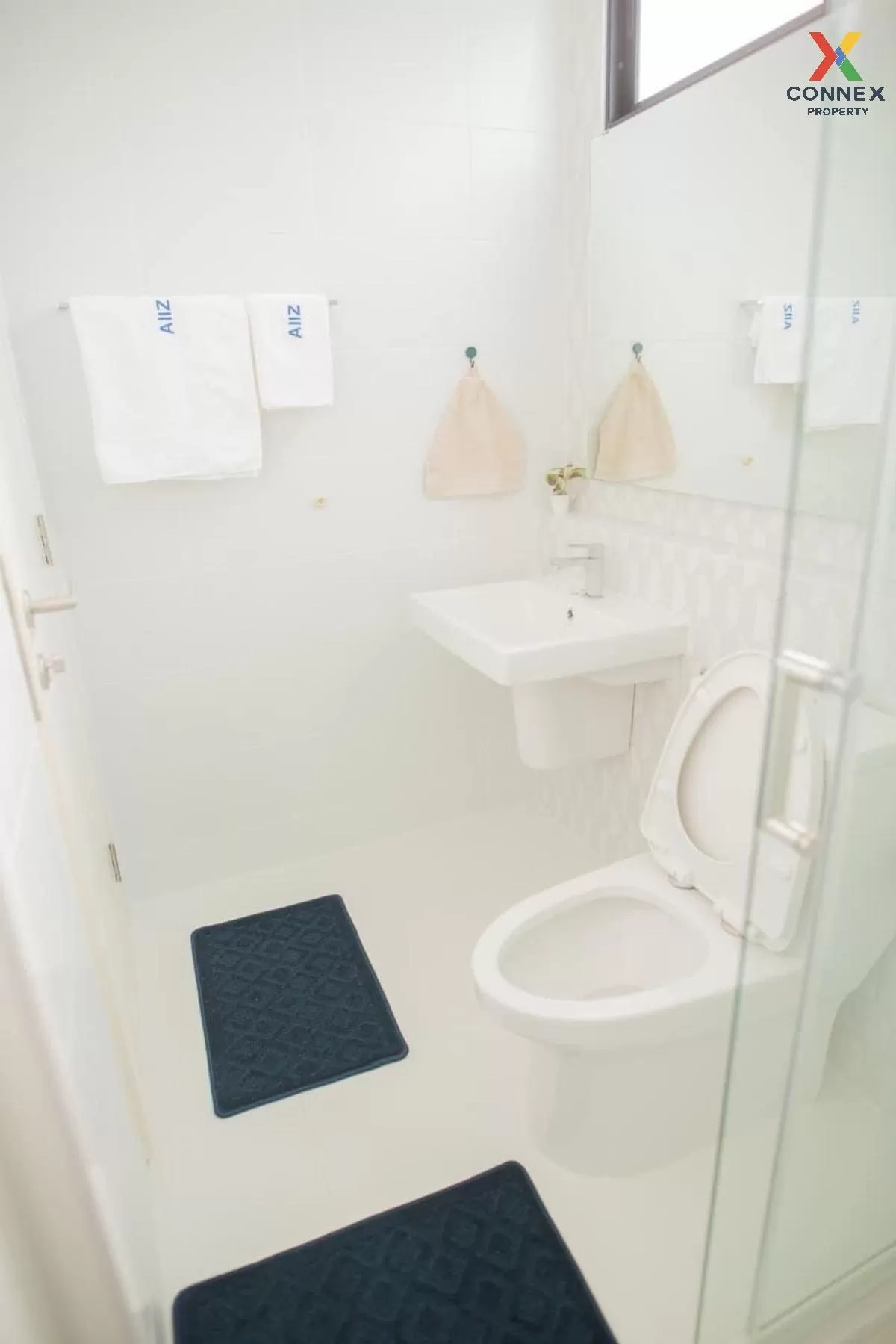 For Sale Townhouse/Townhome  , Indy 5 Bangna Km.7 , corner unit ,
