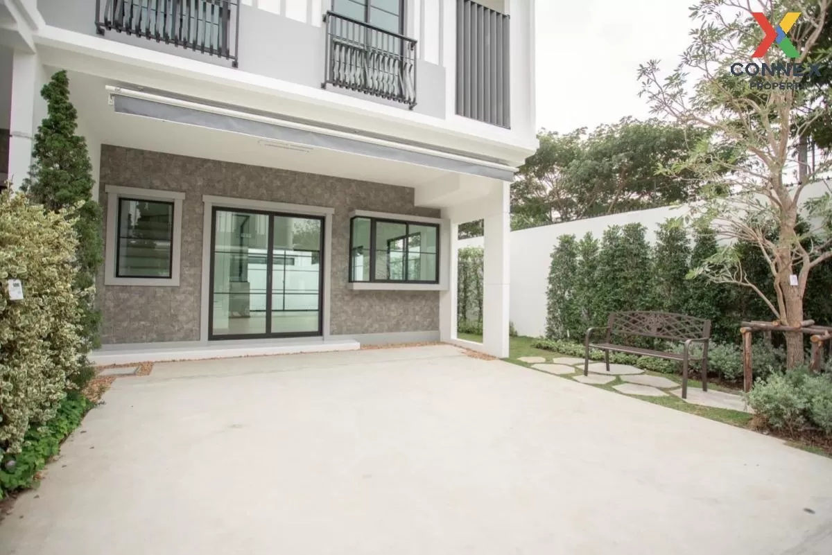For Sale Townhouse/Townhome  , Indy 5 Bangna Km.7 , corner unit , 2
