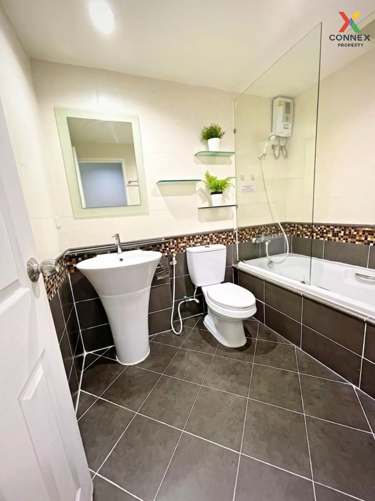 For Rent Condo , Waterford Sukhumvit 50 , BTS-Phra Khanong , Phra