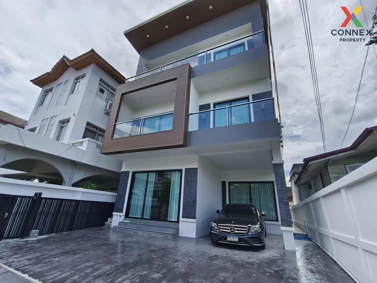 ขายบ้านเดี่ยว 3 ชั้น สุขุมวิท 65 พระโขนงเหนือ เขต วัฒนา กรุงเทพ C ขายบ้านเดี่ยว 3 ชั้น สุขุมวิท 65 พระโขนงเหนือ เขต วัฒนา กรุงเทพ C 1