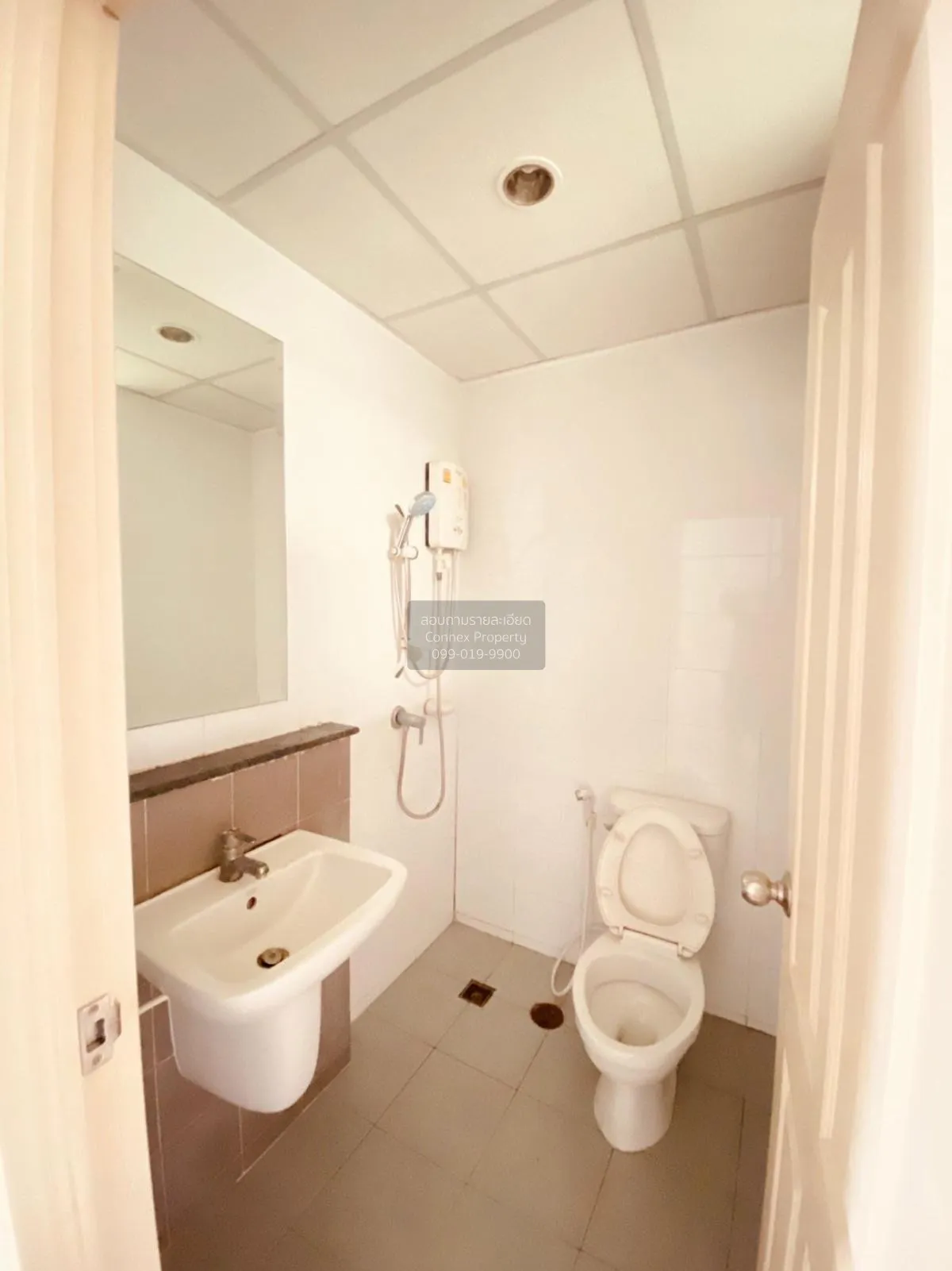 ขายทาวน์เฮ้าส์/ทาวน์โฮม  เดอะคัลเลอร์ส พรีเมียม วงแหวน-รามอินทรา 