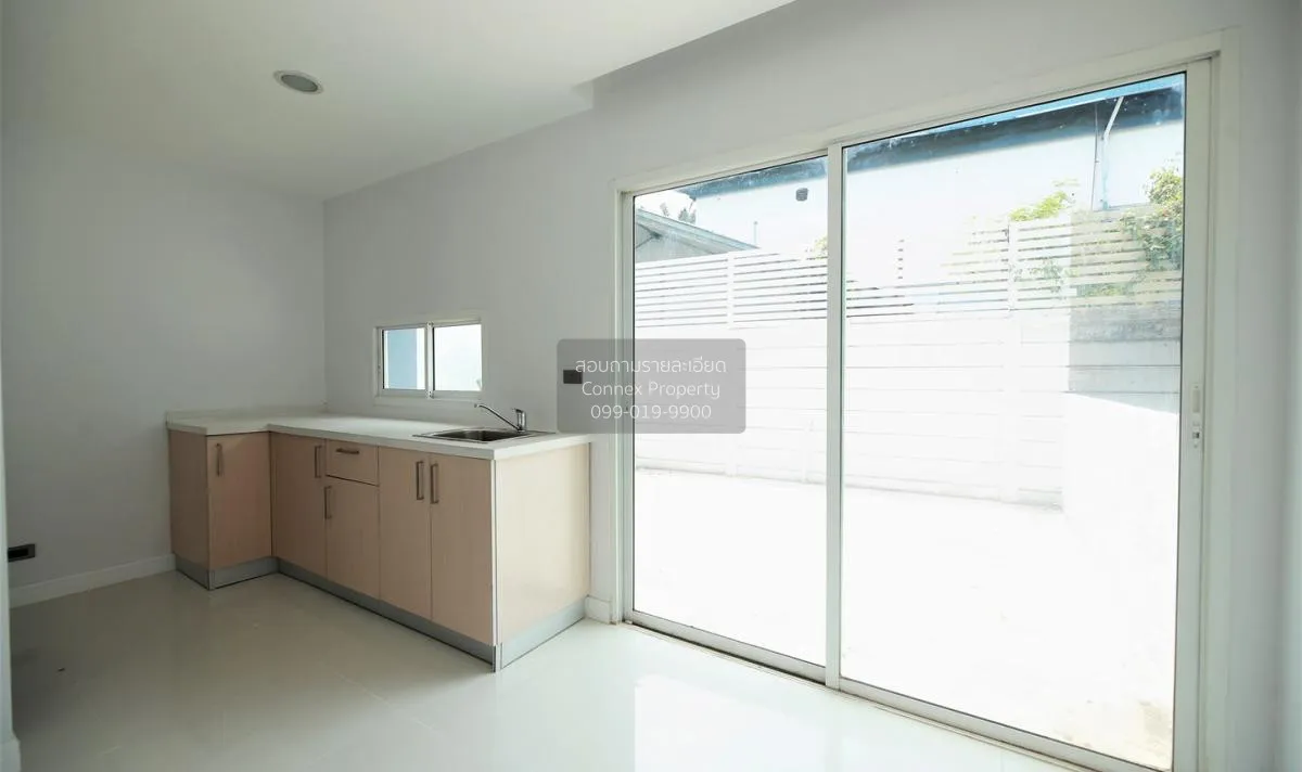 ขายทาวน์เฮ้าส์/ทาวน์โฮม  ดีลักซ์ ทาวน์ เลียบทางด่วน-รามอินทรา ท่า 2