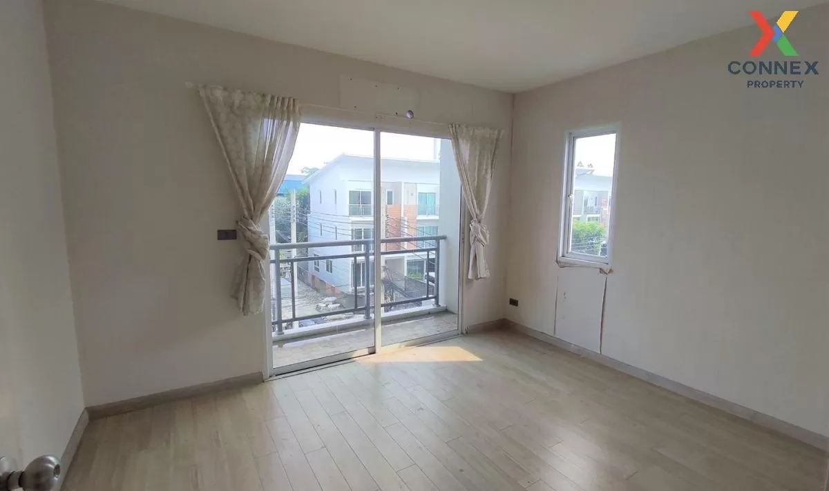 ขายทาวน์เฮ้าส์/ทาวน์โฮม  ดีลักซ์ ทาวน์ เลียบทางด่วน-รามอินทรา ท่า ขายทาวน์เฮ้าส์/ทาวน์โฮม  ดีลักซ์ ทาวน์ เลียบทางด่วน-รามอินทรา ท่า 3