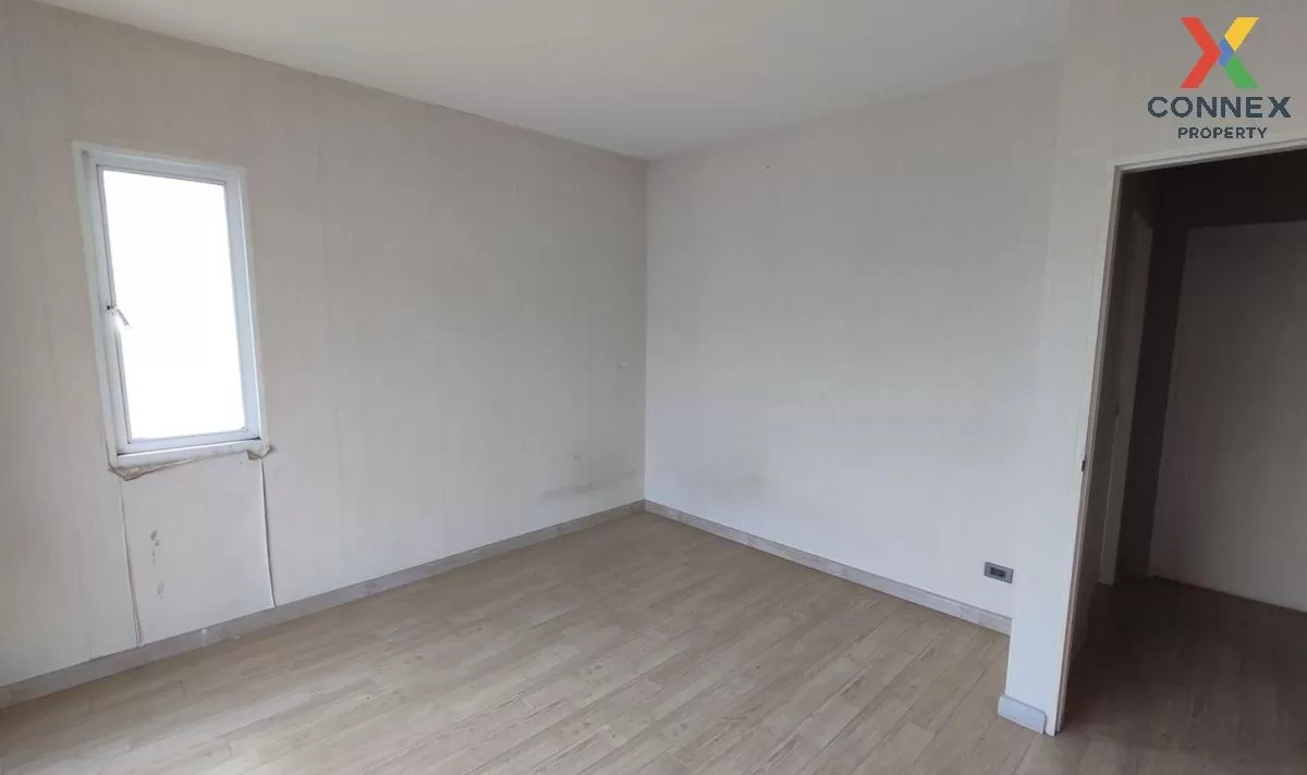 ขายทาวน์เฮ้าส์/ทาวน์โฮม  ดีลักซ์ ทาวน์ เลียบทางด่วน-รามอินทรา ท่า ขายทาวน์เฮ้าส์/ทาวน์โฮม  ดีลักซ์ ทาวน์ เลียบทางด่วน-รามอินทรา ท่า 4