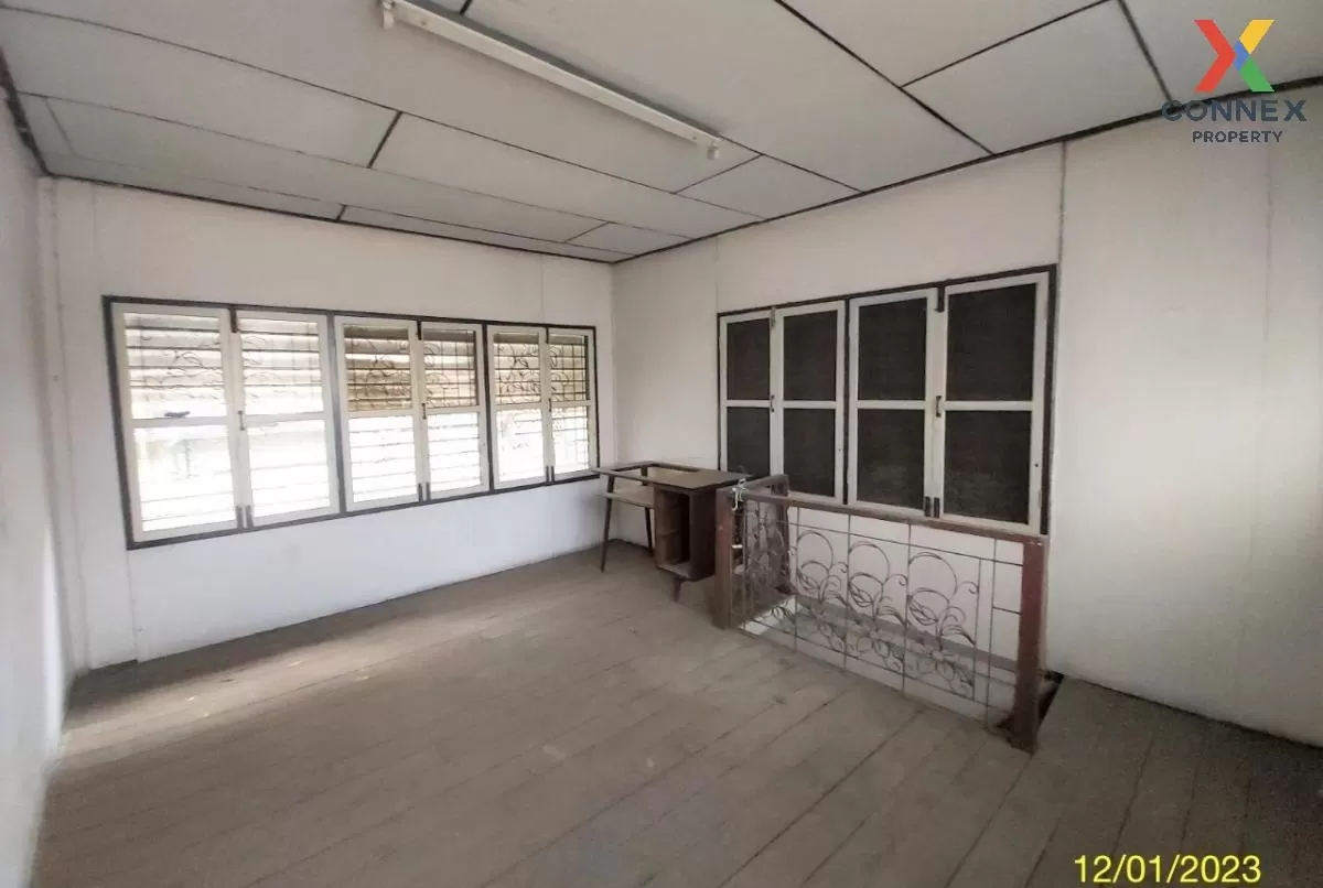 For Sale Commercial building, 3 storey, Soi Arporn Bobae 2 , Rong